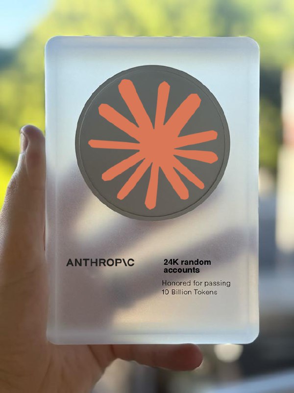 Luca Soldaini 🎀 (@soldni)