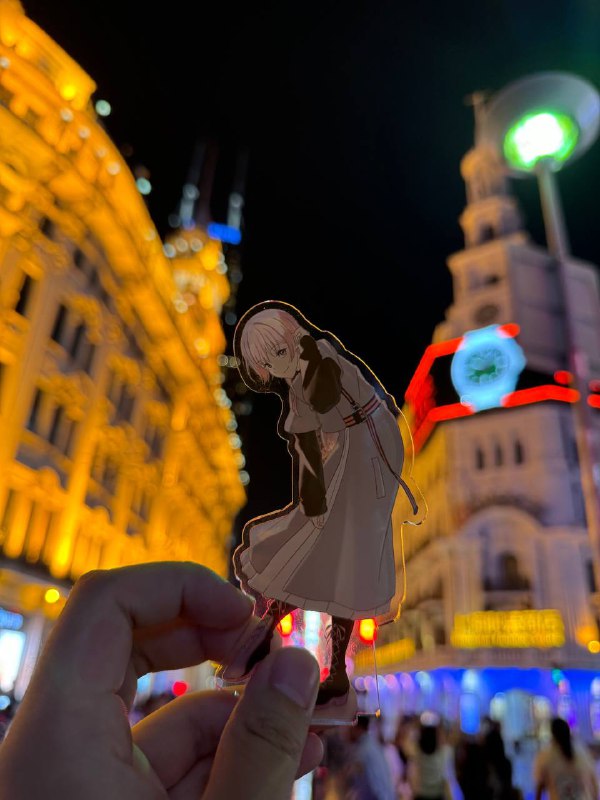 看到旁边一个穿mygo痛t的姐姐也在拍，借过来拍了一张