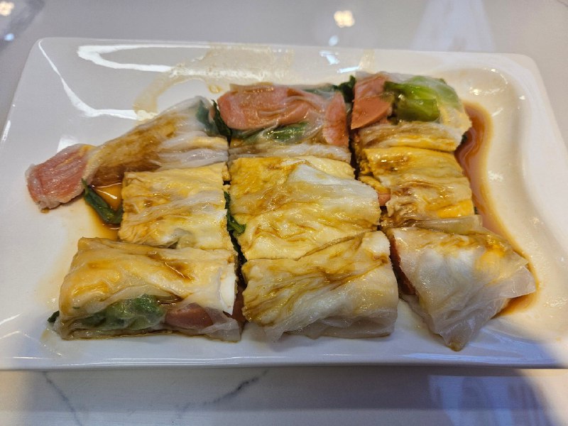 骑了十几分钟跑出来吃肠粉，量也太少了骑了十几分钟跑出来吃肠粉，量也太少了