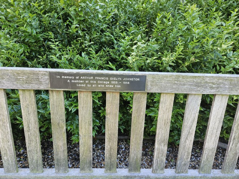 以及今天在莫大林学院听课Prof说里面屏蔽信号了里面wifi只有学院自己的网络没有UniOfCam，所以失联了一会以及今天在莫大林学院听课Prof说里面屏蔽信号了里面wifi只有学院自己的网络没有UniOfCam，所以失联了一会