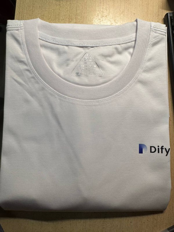 公司发的衣服，质量不错