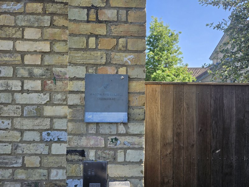 以及今天在莫大林学院听课Prof说里面屏蔽信号了里面wifi只有学院自己的网络没有UniOfCam，所以失联了一会以及今天在莫大林学院听课Prof说里面屏蔽信号了里面wifi只有学院自己的网络没有UniOfCam，所以失联了一会