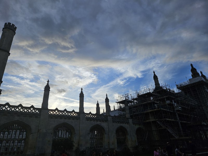 位于king's college门口对面位于king's college门口对面