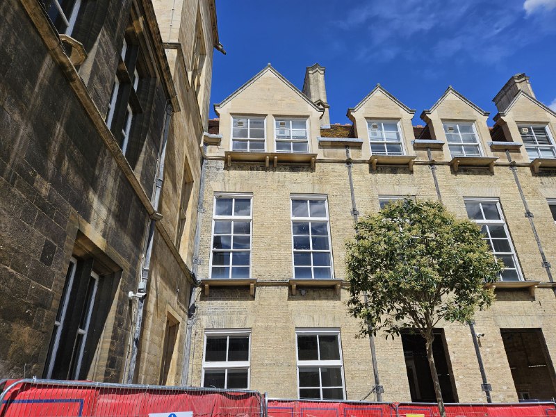 The eagle酒吧以及P3的楼沃森克里克在这里发现了DNA结构并获得诺贝尔奖The eagle酒吧以及P3的楼沃森克里克在这里发现了DNA结构并获得诺贝尔奖