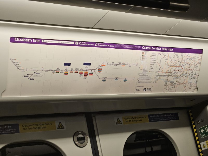 伊丽莎白线内饰不错，比伦敦市区又老又破的线路强点伊丽莎白线内饰不错，比伦敦市区又老又破的线路强点