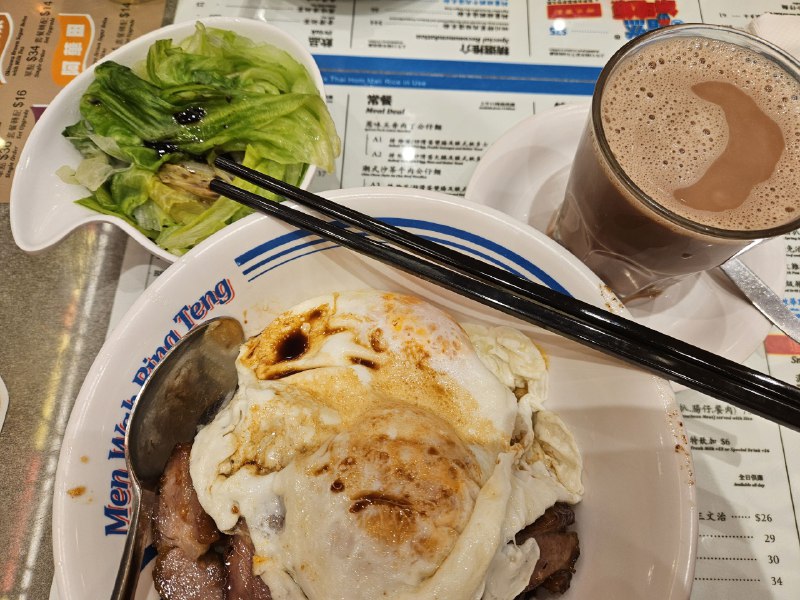 和群友在hk食敏华和群友在hk食敏华