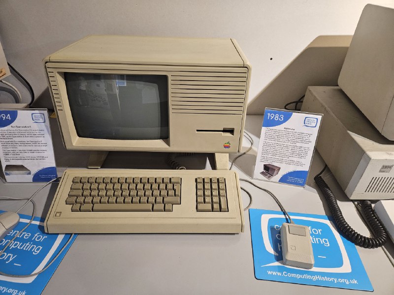 一些Mac能真正可以正常使用的没几台另外看到了哆啦A梦专用的鼠标一些Mac能真正可以正常使用的没几台另外看到了哆啦A梦专用的鼠标