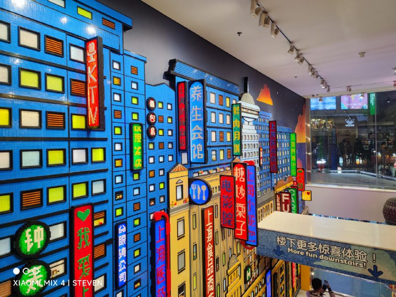 乐高两层楼高的东方明珠乐高两层楼高的东方明珠