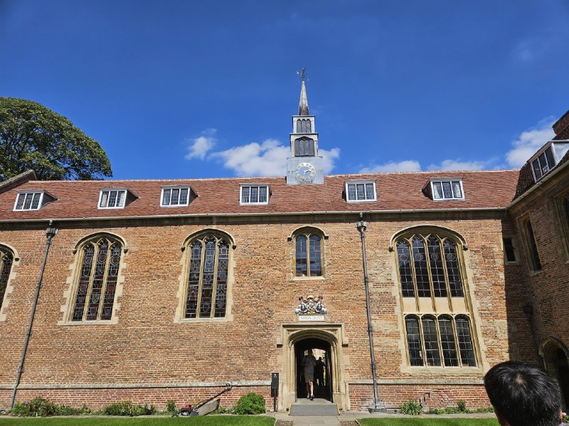 以及今天在莫大林学院听课Prof说里面屏蔽信号了里面wifi只有学院自己的网络没有UniOfCam，所以失联了一会以及今天在莫大林学院听课Prof说里面屏蔽信号了里面wifi只有学院自己的网络没有UniOfCam，所以失联了一会