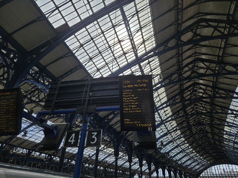 终点站 Brighton换乘Southern Railway终点站 Brighton换乘Southern Railway