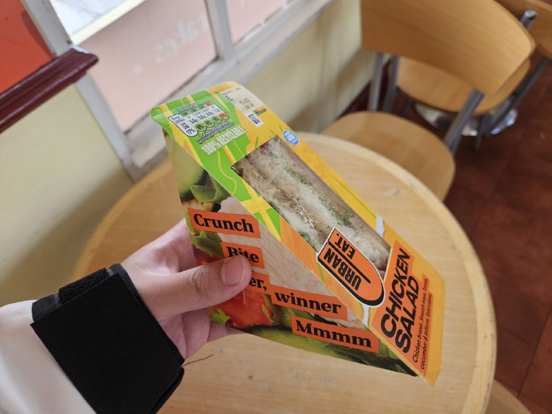 Haywards heath换乘以及挂壁早午饭Haywards heath换乘以及挂壁早午饭