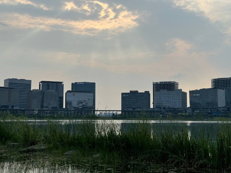 最后一站去的金融岛太美丽了郑州下次再会最后一站去的金融岛太美丽了郑州下次再会