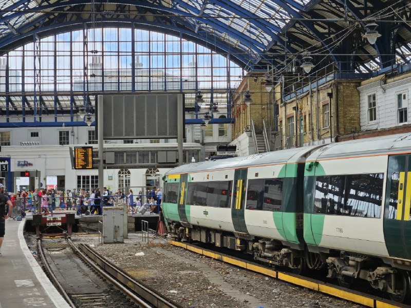 终点站 Brighton换乘Southern Railway终点站 Brighton换乘Southern Railway