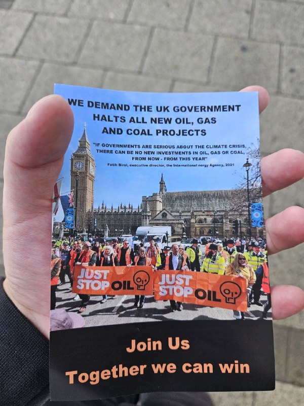 被街头的大妈发了传单