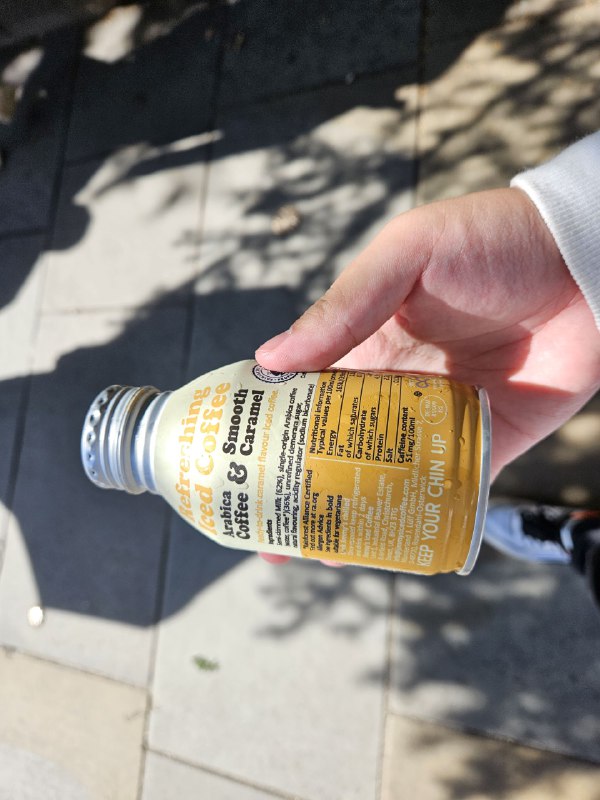 大街上两个小姐姐发的免费咖啡大街上两个小姐姐发的免费咖啡