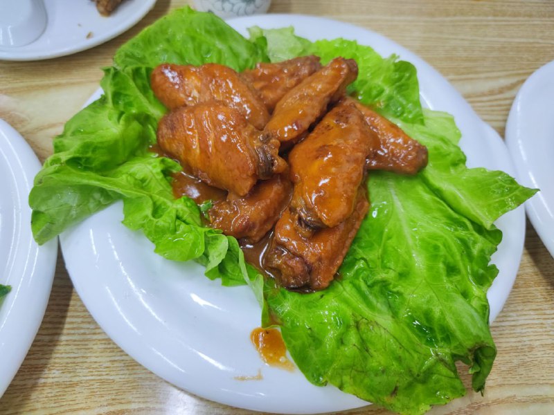 #Steven今天吃什么 和同学又去了东北菜馆，点了五香牛肉，地锅鸡，韭菜炒鸡蛋，可乐鸡翅吃撑了#Steven今天吃什么 和同学又去了东北菜馆，点了五香牛肉，地锅鸡，韭菜炒鸡蛋，可乐鸡翅吃撑了