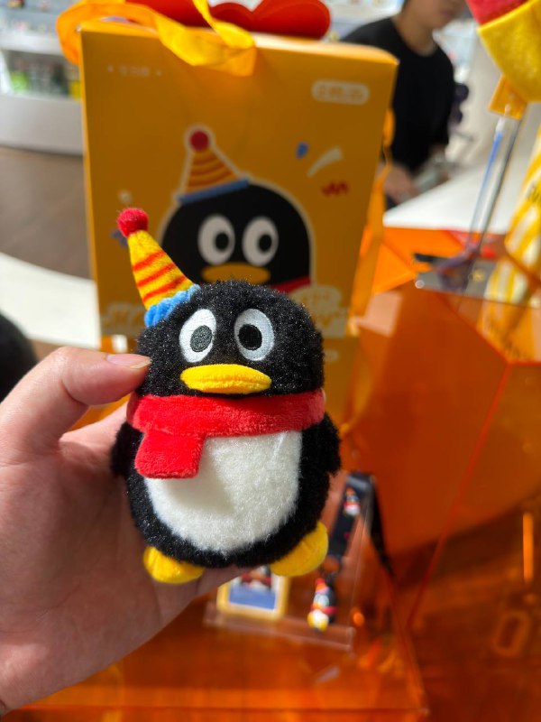 再版的偷感鹅好可爱再版的偷感鹅好可爱